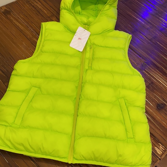 FABLETICS MARINA PACKABLE PUFF VEST💖 - Picture 4 of 8